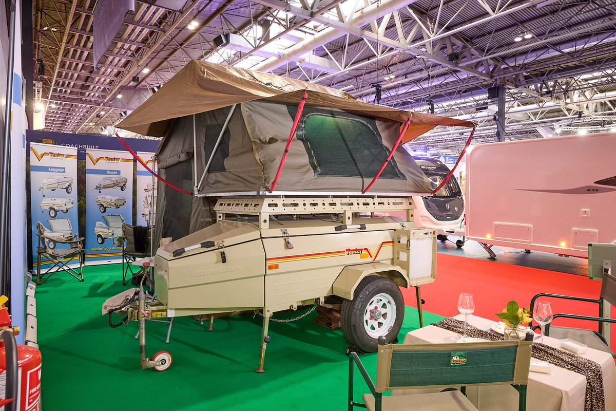 Venter Trailers Savuti exterior, trailer tent with additional roof tent