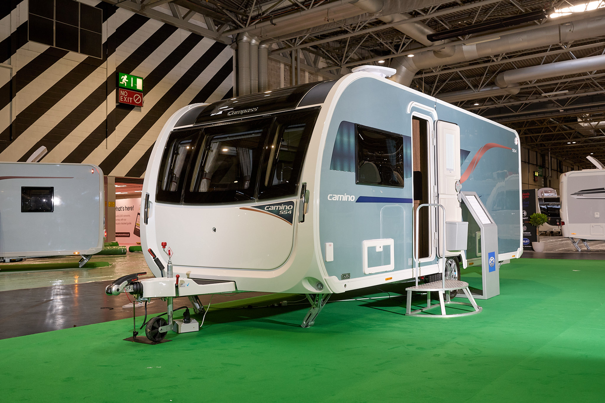 Compass Camino 554 exterior, grey blue exterior, single axle