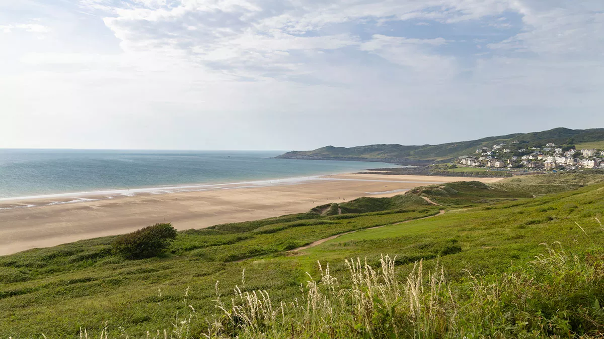 Scenic coastal photo of Woolacombe Bay