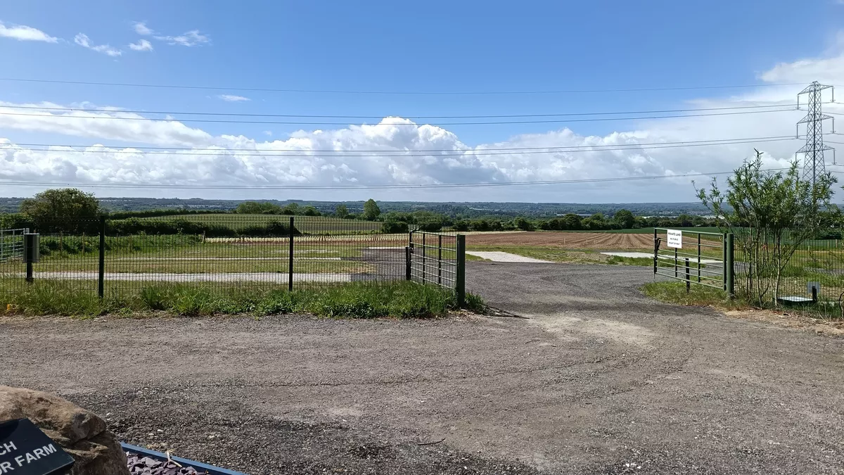 Finch Manor Farm, ME20 7DD, Maidstone, Kent, CL owner, 2026, pitch, field, grass, hardstanding, entrance, gate