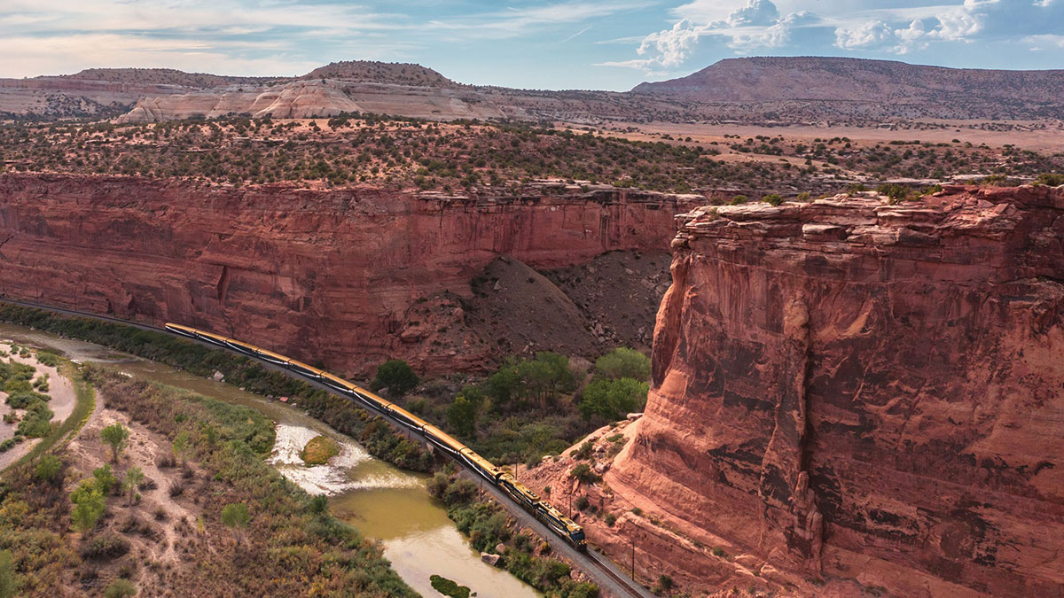 Photo of Rocky Mountaineer in America