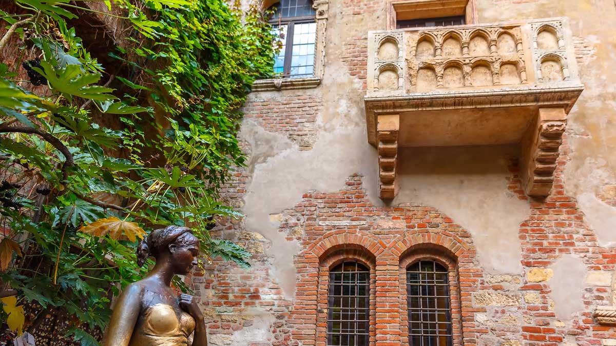 Juliet's balcony, Verona