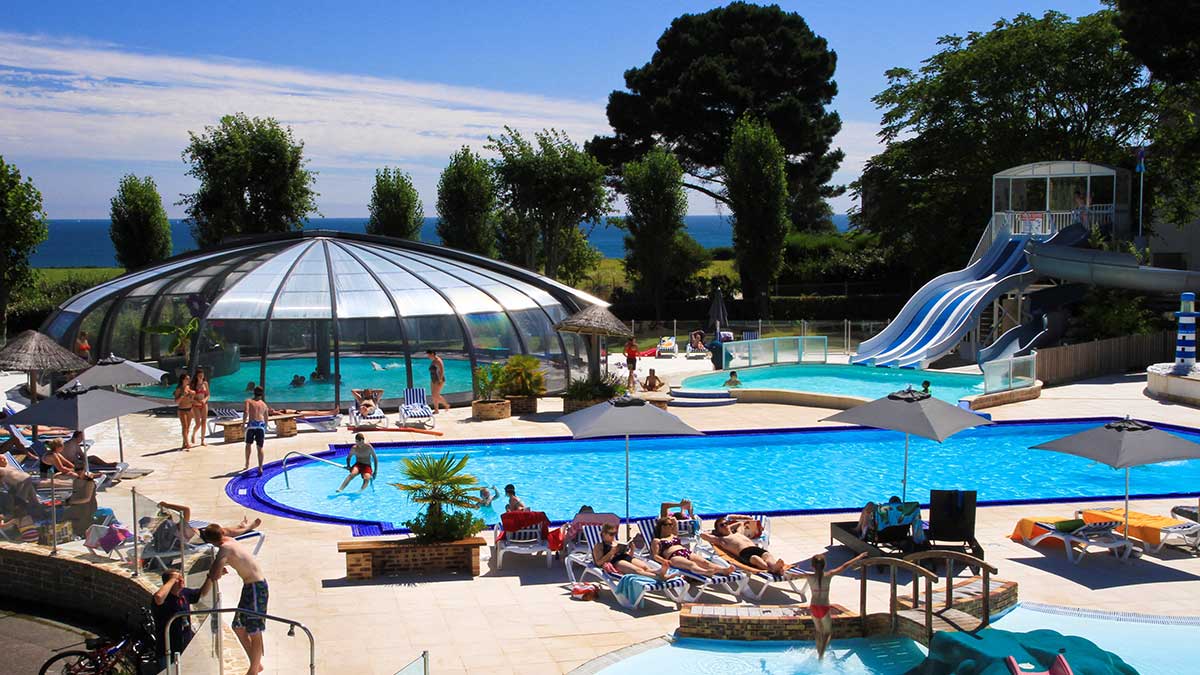 Outdoor swimming pool with families
