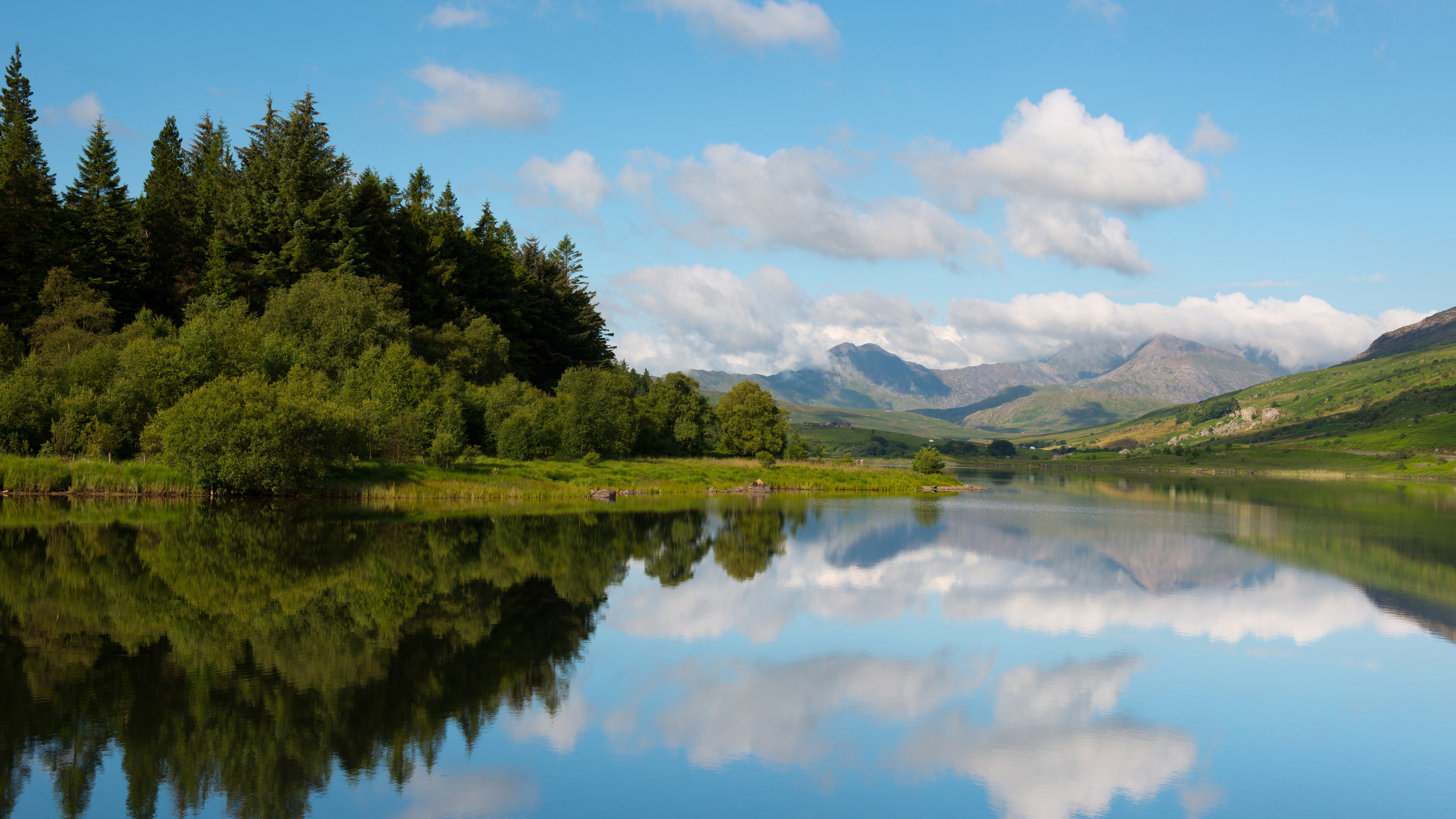 Llynnau Lake in Snowdonia National Park, Wales