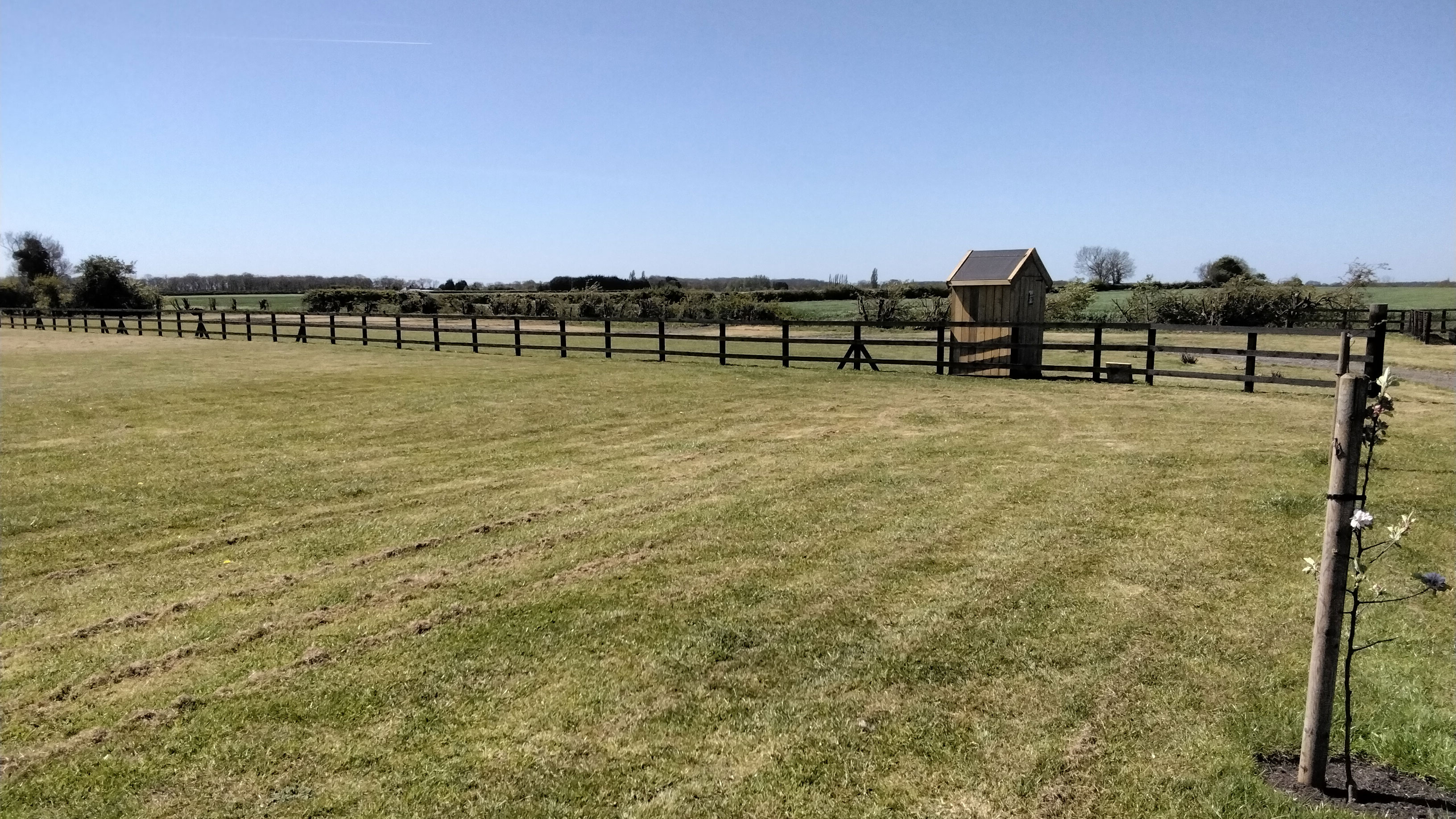 The Dreaming Pond, DN21 5LS, Gainsborough, Lincolnshire, CL owner, 2026, pitch, field, grass, fence