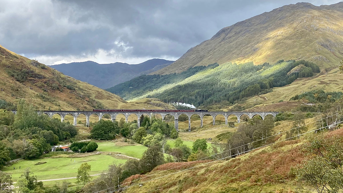 Glenfinnan Viaduct, UGC, Linda Burgess
