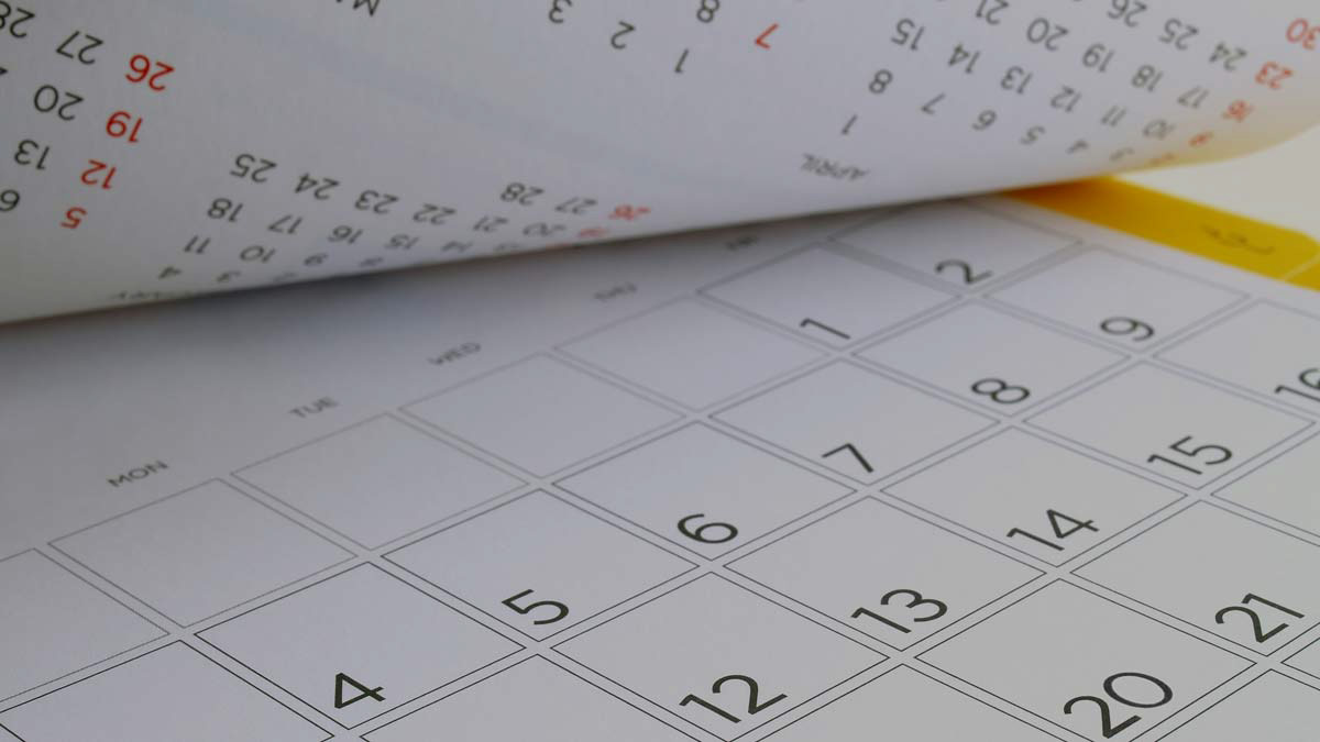 Calendar showing the days of the week