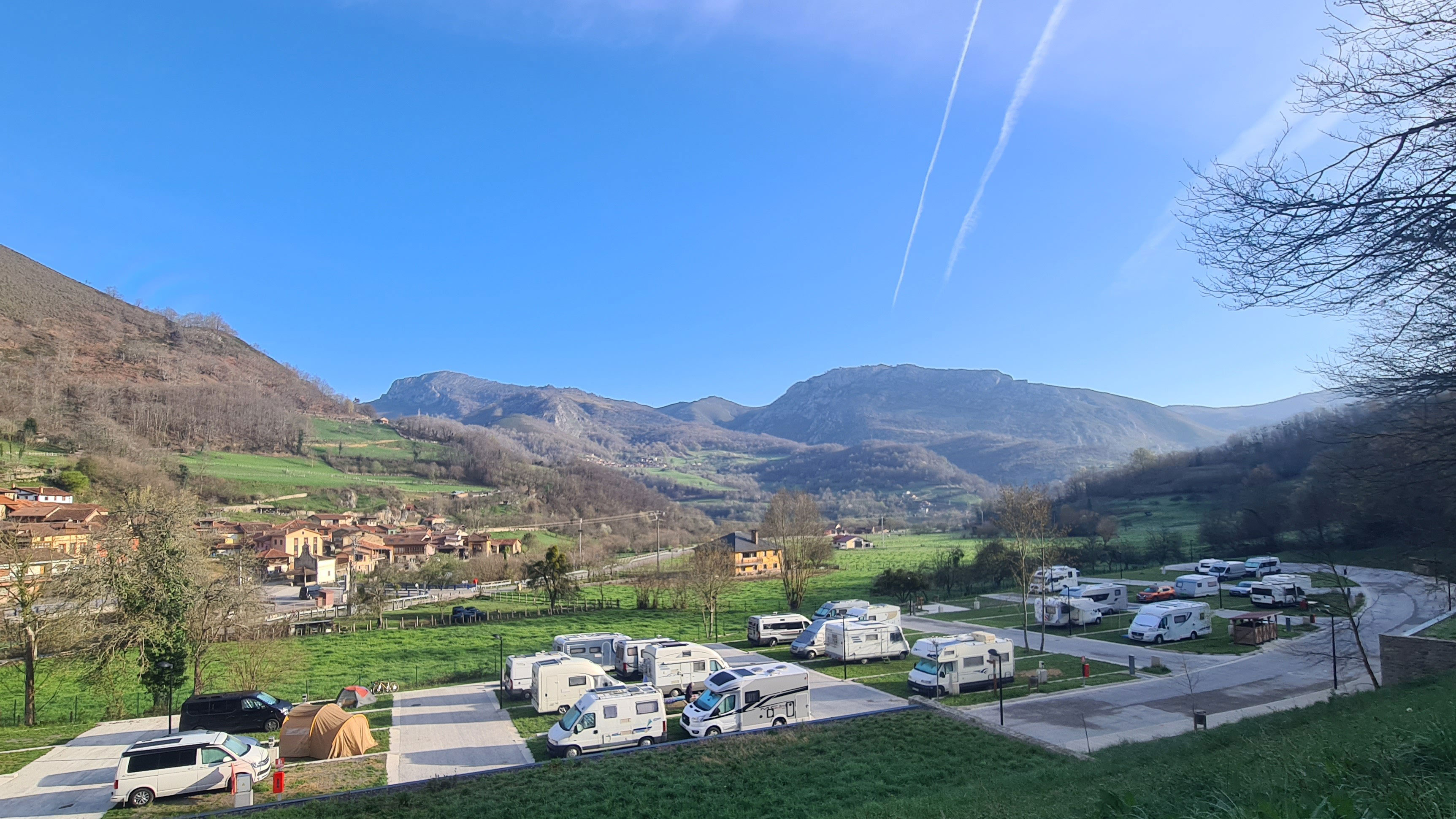 Camping Municipal de Sobrescobio, E78, Aragon, Cantabria, La Rioja and Galicia, Spain, Overseas, 2026, site, pitches, hardstanding, caravans, motorhomes, houses, hills