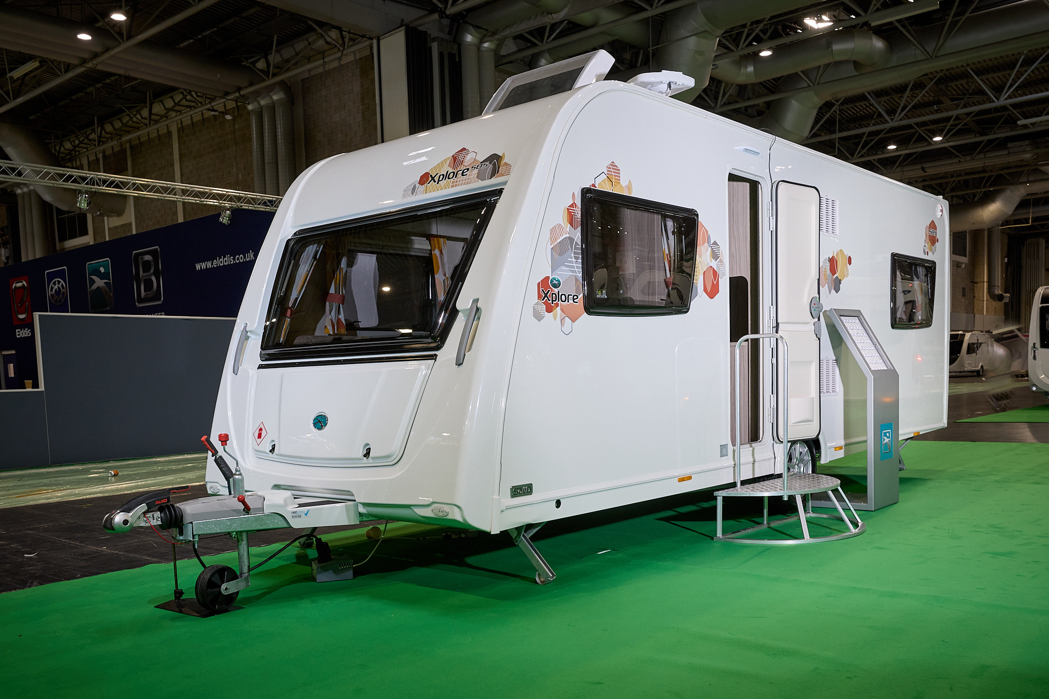 Xplore 585 external, single axle, autumnal graphics
