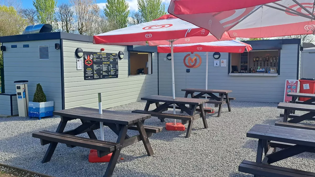 Cayton Village Club Campsite, Cayton Village cafe and bar